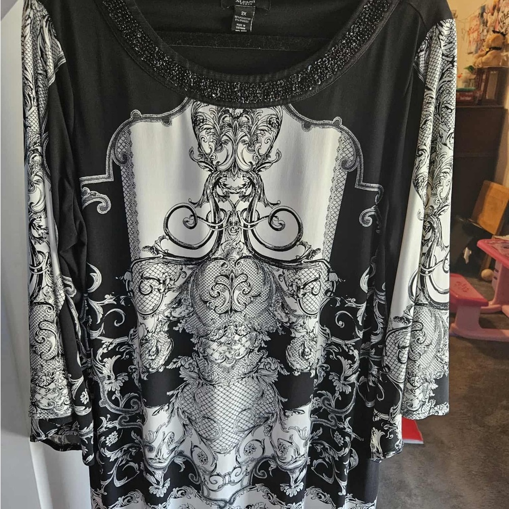 Alfani Black and White Baroque Blouse